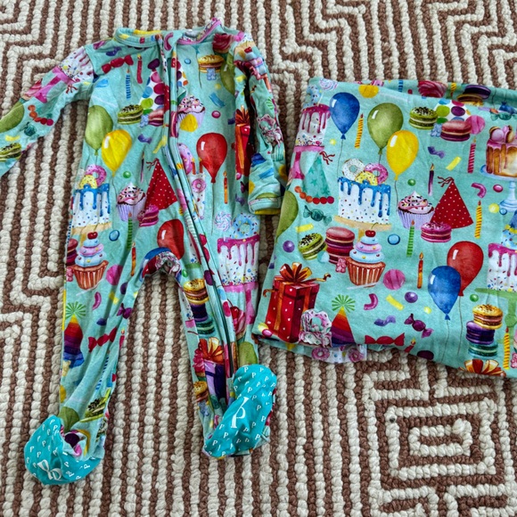 Posh Peanut Festive Kids Pajama Set - Multicolor